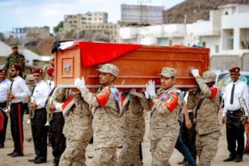 الوفاء لتضحيات شهداء الجنوب.. طوق نجاة للاصطفاف الجنوبي وسياج ضد الفرقة الوفاء لتضحيات شهداء الجنوب.. طوق نجاة للاصطفاف الجنوبي وسياج ضد الفرقة