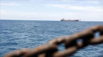 التجارة البريطانية ترصد حادثا بحريا قبالة سواحل المكلا التجارة البريطانية ترصد حادثا بحريا قبالة سواحل المكلا
