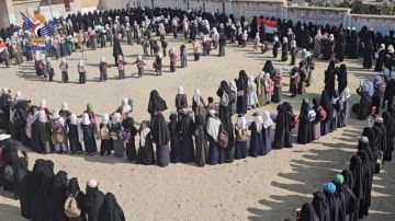 وقفات طلابية في مدارس جبل الشرق وعتمه بذمار مباركة لانتصارات القوات المسلحة وقفات طلابية في مدارس جبل الشرق وعتمه بذمار مباركة لانتصارات القوات المسلحة