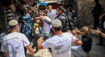 محافظة القدس تدين اعتداءات المستوطنين الصهاينة بالبلدة القديمة محافظة القدس تدين اعتداءات المستوطنين الصهاينة بالبلدة القديمة