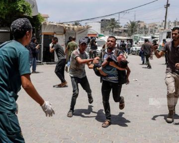 إصابة 3 فلسطينيين برصاص العدو الإسرائيلي جنوب قطاع غزة إصابة 3 فلسطينيين برصاص العدو الإسرائيلي جنوب قطاع غزة