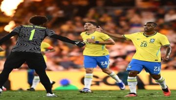البرازيل تغرق مع أنشيلوتي.. تعادل مخيب أمام أستراليا يفضح الأزمة البرازيل تغرق مع أنشيلوتي.. تعادل مخيب أمام أستراليا يفضح الأزمة