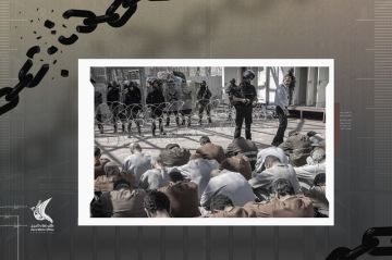 وصول 12 أسيرا فلسطينيا محررا إلى مجمع ناصر الطبي جنوبي قطاع غزة وصول 12 أسيرا فلسطينيا محررا إلى مجمع ناصر الطبي جنوبي قطاع غزة