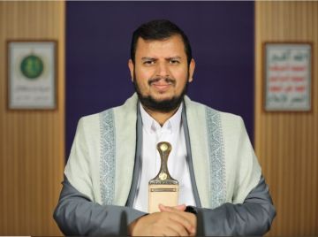 وصفها بكذبة العصر والبهتان العظيم.. الحوثي ينفي ادعاءات السعودية باستهداف مكة المكرمة وصفها بكذبة العصر والبهتان العظيم.. الحوثي ينفي ادعاءات السعودية باستهداف مكة المكرمة