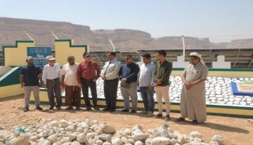 مدير عام مؤسسة مياه وادي حضرموت يطلع على مستوى الإنجاز في مشروع منظومة الطاقة الشمسية بحقل موشح بشبام بتمويل من البرنامج السعودي مدير عام مؤسسة مياه وادي حضرموت يطلع على مستوى الإنجاز في مشروع منظومة الطاقة الشمسية بحقل موشح بشبام بتمويل من البرنامج السعودي