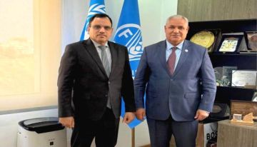 وزير الزراعة يبحث مع (الفاو) تعزيز الشراكة وتمويل البرامج والمشاريع في القطاعين الزراعي والسمكي وزير الزراعة يبحث مع (الفاو) تعزيز الشراكة وتمويل البرامج والمشاريع في القطاعين الزراعي والسمكي