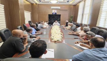 الخدمة المدنية تناقش استكمال العلاوات وتطوير العمل الإداري في عدن الخدمة المدنية تناقش استكمال العلاوات وتطوير العمل الإداري في عدن