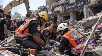 الدفاع المدني في غزة: تلقينا 150 نداء استغاثة من سكان مبان آيلة للسقوط الدفاع المدني في غزة: تلقينا 150 نداء استغاثة من سكان مبان آيلة للسقوط