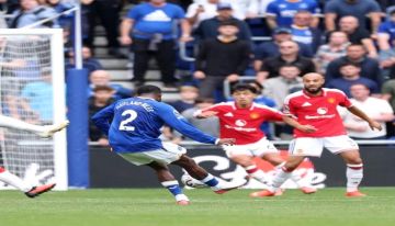 إيفرتون يفرض تعادلا مجنونا على مانشستر يونايتد إيفرتون يفرض تعادلا مجنونا على مانشستر يونايتد