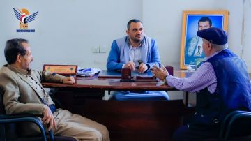 مناقشة التحضيرات للاحتفال بأعياد الثورة اليمنية مناقشة التحضيرات للاحتفال بأعياد الثورة اليمنية