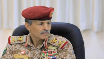 كان قد أصيب في هجوم سابق : أنباء عن مصرع وزير دفاع الحوثيين في غارة جوية استهدفت إجتماعا برئاسته في البرح كان قد أصيب في هجوم سابق : أنباء عن مصرع وزير دفاع الحوثيين في غارة جوية استهدفت إجتماعا برئاسته في البرح