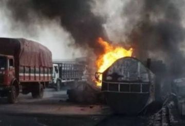 مصرع 10 أشخاص في انفجار شاحنة وقود بإيران مصرع 10 أشخاص في انفجار شاحنة وقود بإيران
