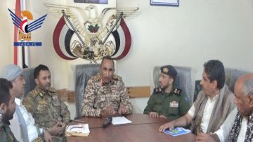 اجتماع بالحديدة يدعو المغرر بهم ضمن صفوف تحشيدات العدو السعودي إلى تحييد أنفسهم والعودة إلى صف الوطن اجتماع بالحديدة يدعو المغرر بهم ضمن صفوف تحشيدات العدو السعودي إلى تحييد أنفسهم والعودة إلى صف الوطن
