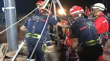 الجزائر.. انتشال الطفل أيوب متوفى بعد 4 أيام من سقوطه داخل بئر الجزائر.. انتشال الطفل أيوب متوفى بعد 4 أيام من سقوطه داخل بئر
