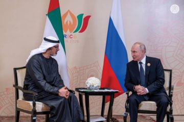 علاقات متميزة ومتينة : ولي عهد أبوظبي يلتقي الرئيس الروسي على هامش قمة بريكس في نيودلهي علاقات متميزة ومتينة : ولي عهد أبوظبي يلتقي الرئيس الروسي على هامش قمة بريكس في نيودلهي
