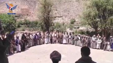 وقفات حاشدة بمأرب مباركة للانتصارات واحتفاء بثورة ٢١ سبتمبر وقفات حاشدة بمأرب مباركة للانتصارات واحتفاء بثورة ٢١ سبتمبر