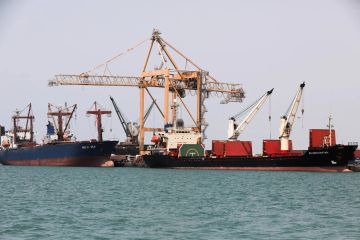 حصار البحر الأحمر يهوي بصادرات النفط السعودي إلى 3 ملايين برميل يوميا حصار البحر الأحمر يهوي بصادرات النفط السعودي إلى 3 ملايين برميل يوميا