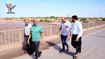 تفقد أوضاع وأضرار شبكة الطرق والجسور في المناطق المحررة بالحديدة وتعز تفقد أوضاع وأضرار شبكة الطرق والجسور في المناطق المحررة بالحديدة وتعز