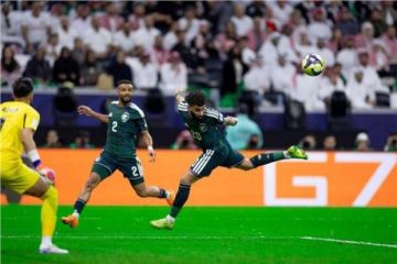السعودية يهزم نظيره العماني بثلاثية نظيفة في خليجي 27 السعودية يهزم نظيره العماني بثلاثية نظيفة في خليجي 27
