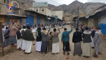وقفات جماهيرية بالمحويت إسنادا للمواقف الوطنية والقضايا العربية والإسلامية وقفات جماهيرية بالمحويت إسنادا للمواقف الوطنية والقضايا العربية والإسلامية