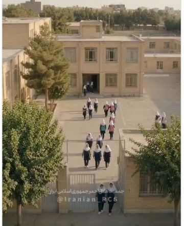 الهلال الأحمر الإيراني: 311 طفلا يغيبون هذا العام الدراسي بعد ان استشهدوا في عدوان أمريكا و إسرائيل الهلال الأحمر الإيراني: 311 طفلا يغيبون هذا العام الدراسي بعد ان استشهدوا في عدوان أمريكا و إسرائيل