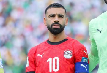 أبو ليل نور.. منتخب مصر يحتفل بقدوم محمد صلاح للمعسكر أبو ليل نور.. منتخب مصر يحتفل بقدوم محمد صلاح للمعسكر