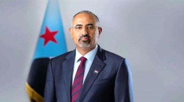 الرئيس الزبيدي يعزي العميد محمد منصور السعدي بوفاة والدته الرئيس الزبيدي يعزي العميد محمد منصور السعدي بوفاة والدته