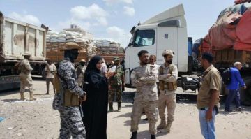 نيابة الصناعة والتجارة تحقق في شحنة أسمدة منتهية الصلاحية نيابة الصناعة والتجارة تحقق في شحنة أسمدة منتهية الصلاحية