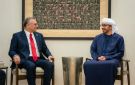عبدالله بن زايد يستقبل مسعد بولس في أبوظبي - ye