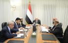 العليمي يؤكد مواصلة العمل على بسط سيادة الدولة على كامل التراب الوطني