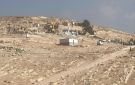 العدو الإسرائيلي يهدم منازل ومنشآت للفلسطينيين في قرية جنبا بمسافر يطا