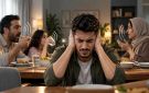 الميسوفونيا.. لماذا ينزعج البعض من أصوات المضغ والتنفس؟ - ye