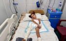 طفلة غزة رسيل.. صاروخ إسرائيلي يقتل أشقاءها ويهدد ببتر ساقها
