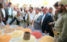 النعيمي يطلع على مهرجان البلدة الطيبة للمنتجات الزراعية المحلية