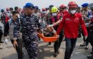 ارتفاع عدد قتلى انقلاب سفينة في إندونيسيا إلى 20 شخصا