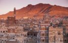 دهس طالبتين أمام مدرسة في صنعاء يشعل مطالب بمحاسبة السائقين المتهورين