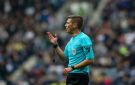 لجنة الحكام بالدوري الإنجليزي تعاقب حكم فيديو ديربي مانشستر