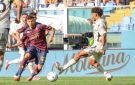  الدوري الإيطالي : جنوى يحصد نقطته الأولى من ضيفه فروزينوني