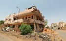 هجمات بالمسيرات في ود مدني ونيالا بالسودان والبرهان يؤكد استمرار الحرب